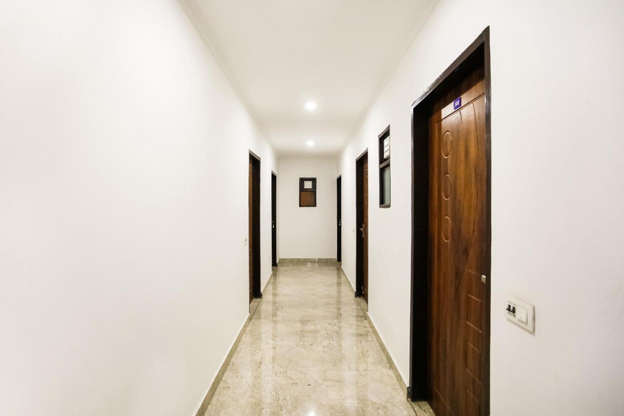 Hotel Oyo Kartik House Near Delhi Airport New Delhi